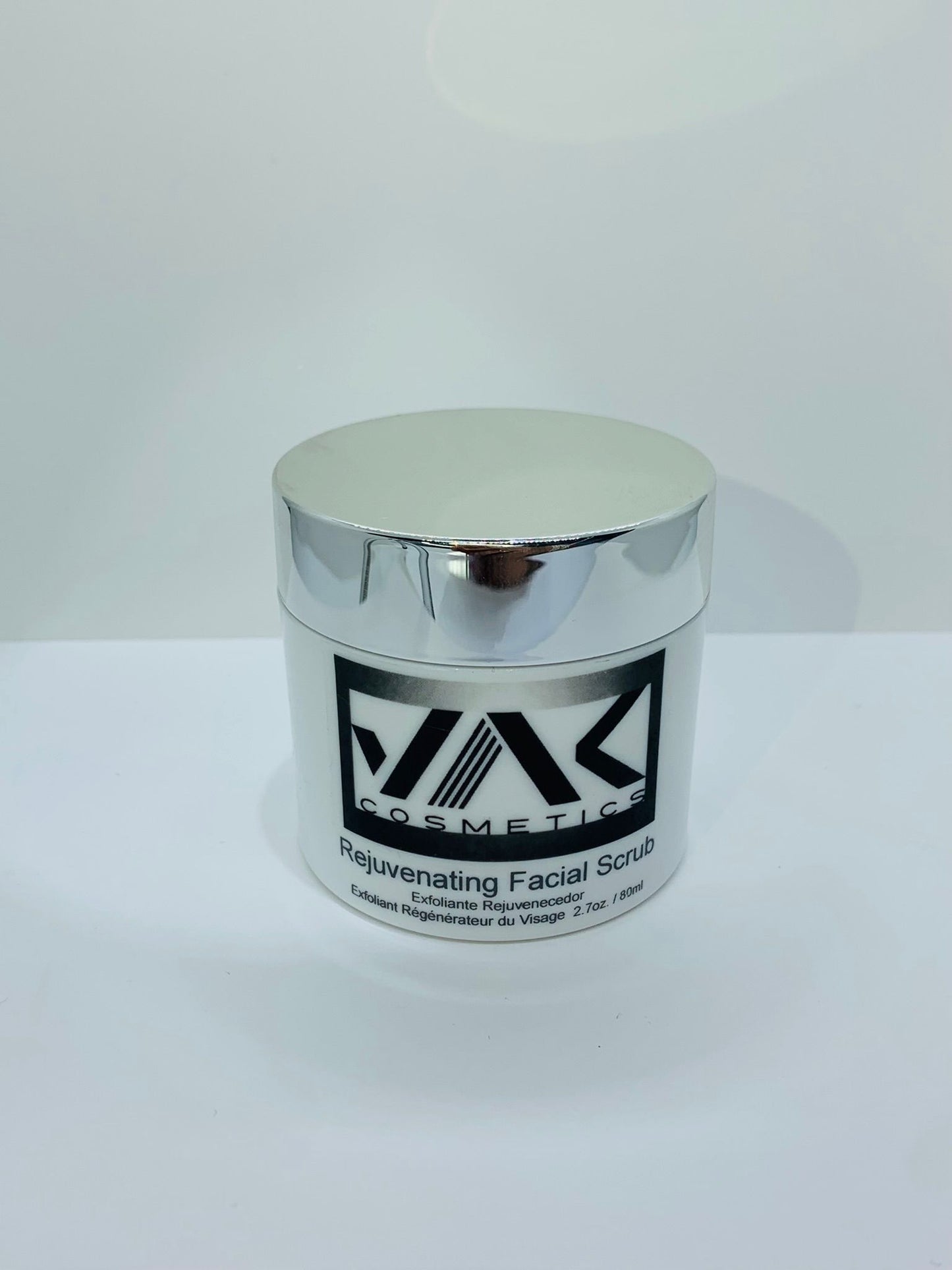 REJUVENATING FACIAL SCRUB