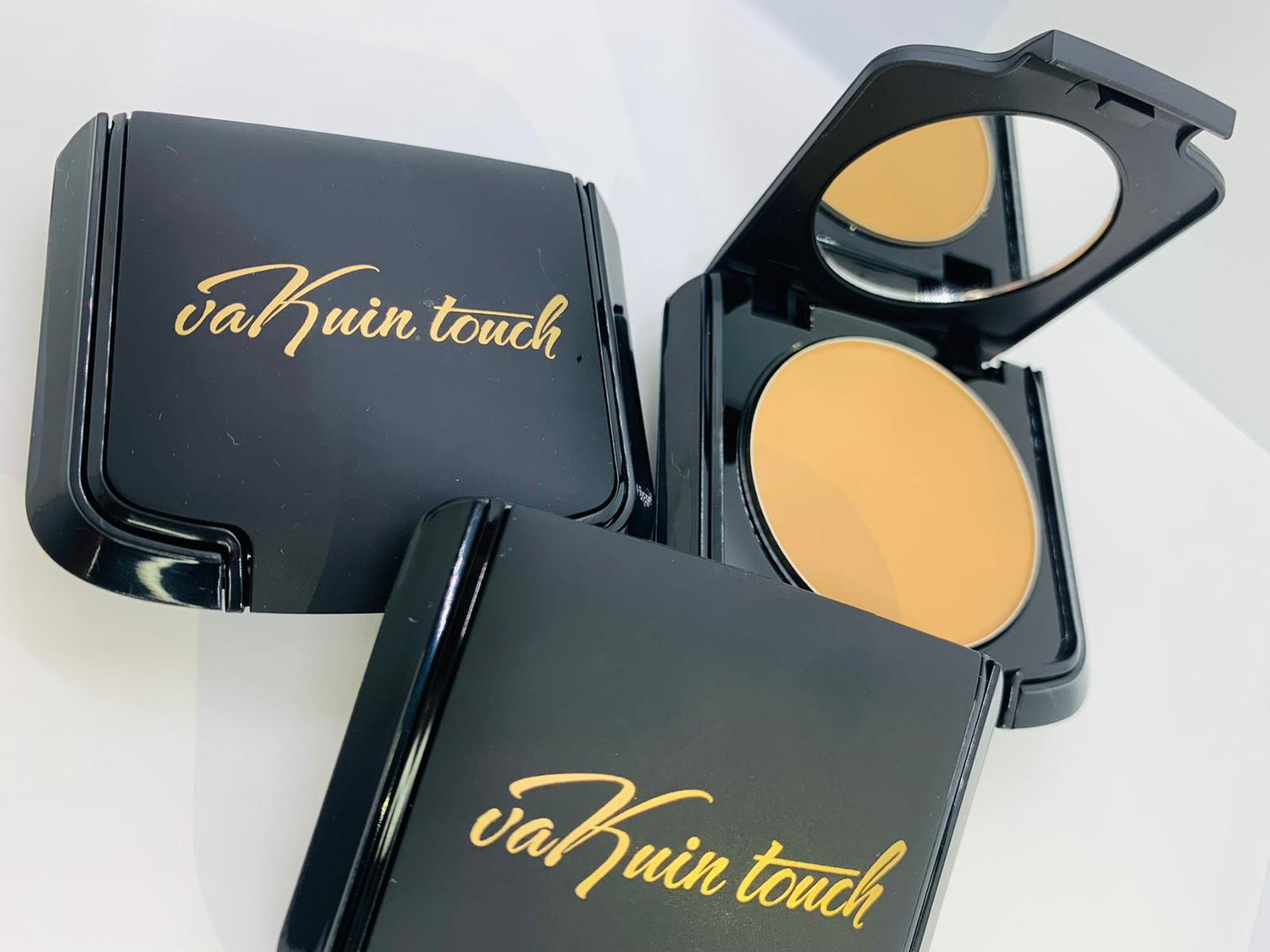 vaKuin Touch- Wet Dry Dual Foundation